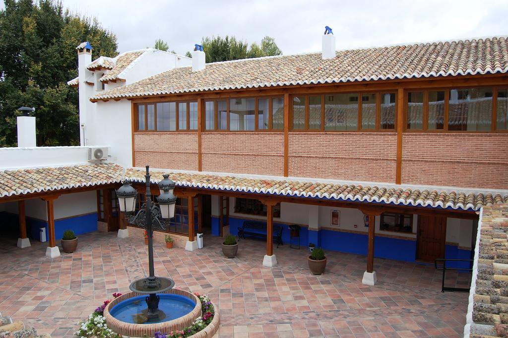 Hotel El Cortijo De Daimiel Bagian luar foto